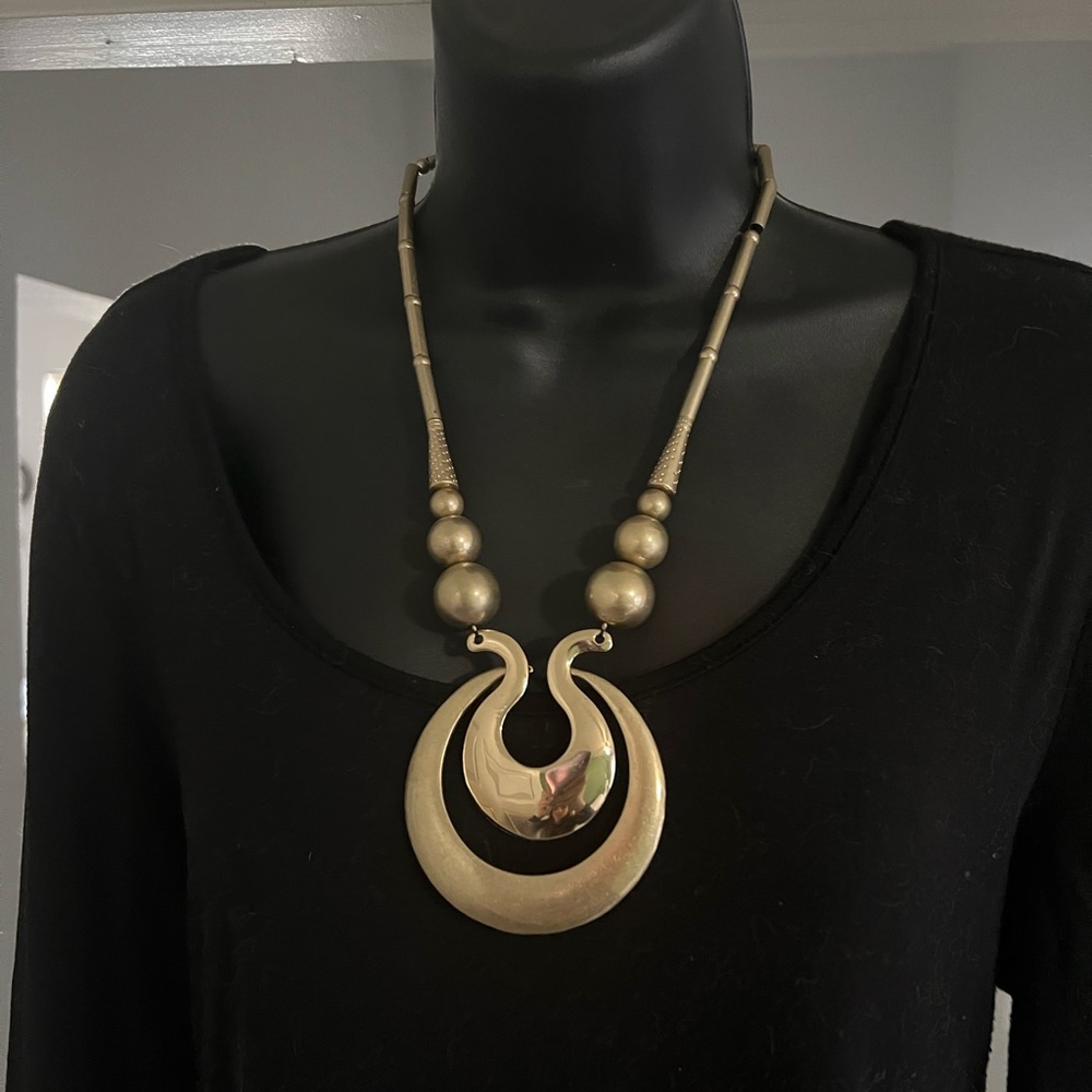 Statement necklace